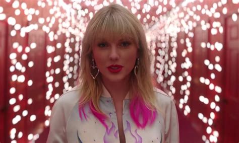 Taylor Swift Billie Eilish And Bts Lead 2019 American Music Awards
