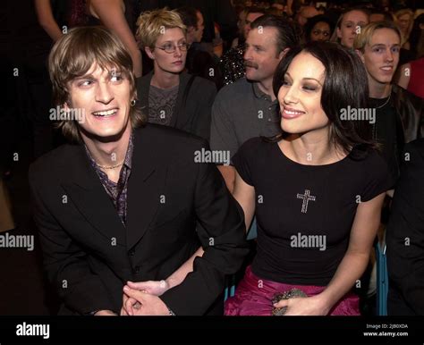 Rob Thomas Matchbox Twenty With His Wife At The 2000 Billboard Music