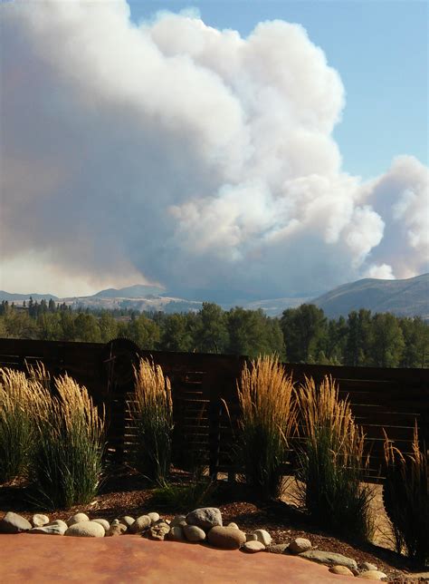 Wildfire Forces Evacuation Of Twisp Winthrop The Spokesman Review