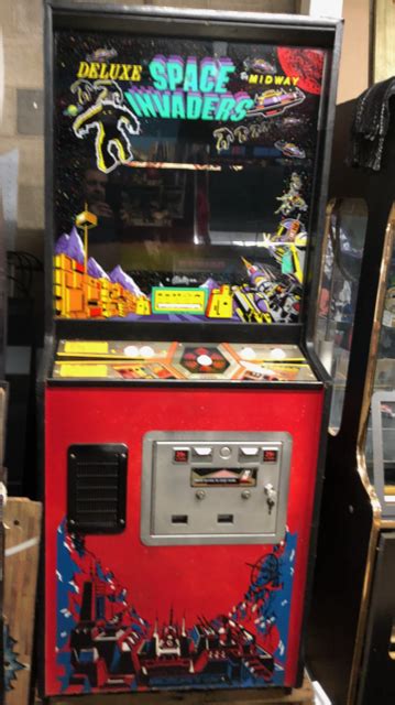 Midways Space Invaders Deluxe Upright Arcade Game For Sale Works