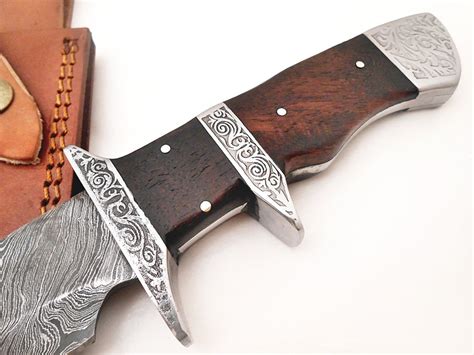 Full Tang Damascus Steel Blade Bowie Hunting Knife Rosewood Engraved