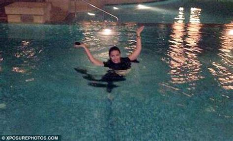 Demi Lovato Tweets Picture Of Her Enjoying A Swim In Full Make Up