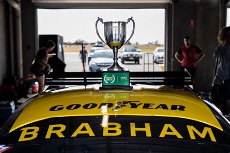 Brabham Bt62 Sets New Lap Record At Australias The Bend Carscoops