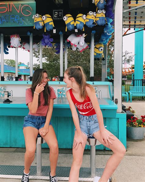 Amusement Park With My Best Friend My Pic Instagram Hannah Meloche