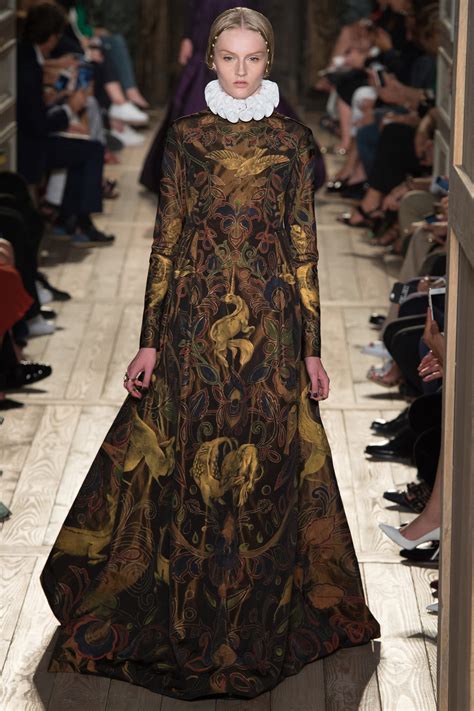 A Poetic Renaissance Collection At Valentino Haute Couture Fall