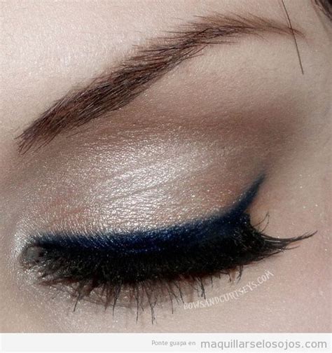 Eyeliner En Azul Eléctrico • Maquillarse Los Ojos