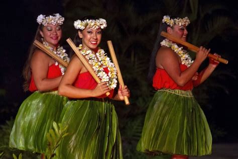 8 Best Luaus On Kauai Fire Shows Hula And 2024 Update
