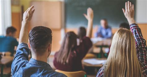 Hier ist zunächst zu unterscheiden. Schüler-BAfög: Wie viel ist drin und wo beantragen ...