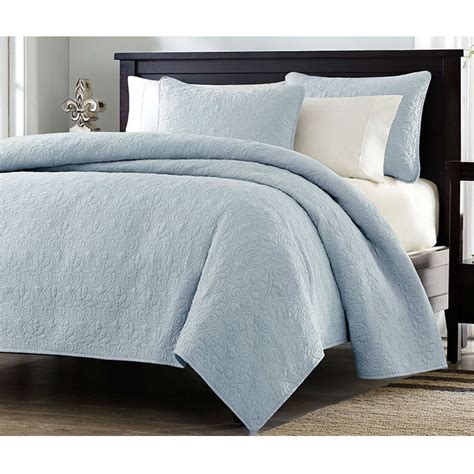 Enjoy our elegantly designed bedspread for a neutral look in any room. Full / Queen size Quilted Bedspread Coverlet with 2 Shams ...