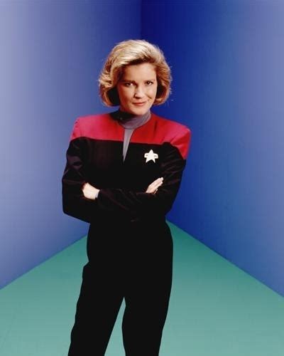 Captain Janeway Star Trek Women Photo 10917640 Fanpop