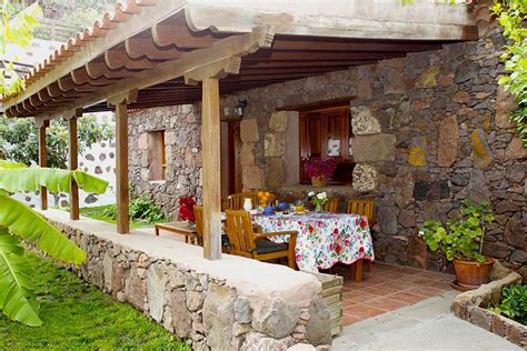 Su entorno y sus características hacen una casa rural muy completa para el descanso y la conexión. Casa Rural Cercado de Don Paco. GRAN CANARIA | ViveloRural.com