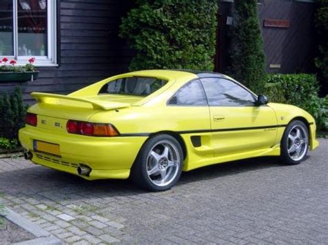 Photo Image Gallery And Touchup Paint Toyota Mr2 In Solar Yellow 576