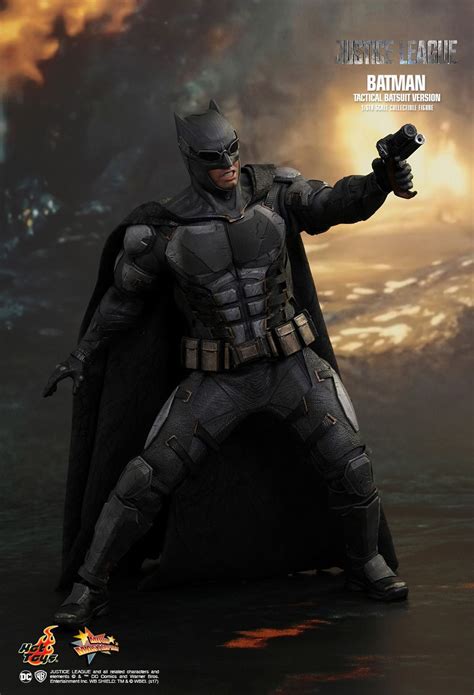 Over the summer, hot toys released details for their tactical suit batman figure from the justice league movie. Hot Toys: Justice League - Batman Tactical Batsuit Version