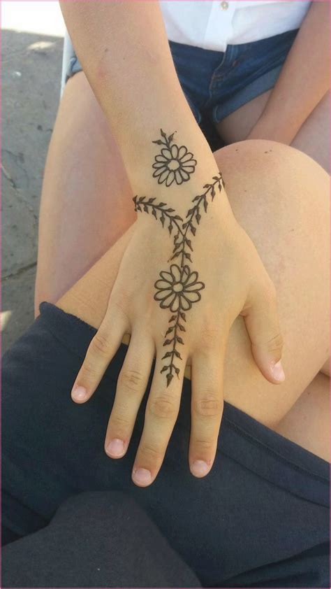 Le Henné Tatouage Dextre Arrangeant Simple Henna Tattoo Henna Tattoo