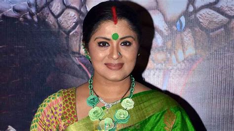 Sudha Chandran Life Story Actress Lost Her Leg In An Accident But Still