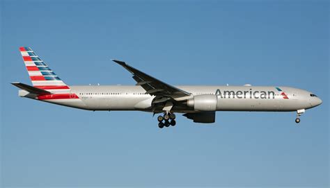 Boeing 777 323er N736at— American Airlines Aircraft