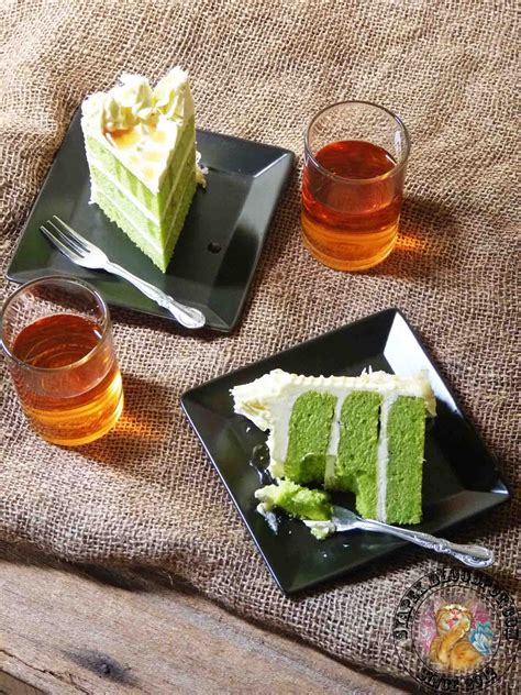 Onde kek , genellikle kızarmış satıcılarda uygun fiyatlarla bulabiliriz. syapex kitchen: Kek Onde-Onde