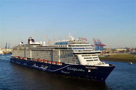 Werftzeit Der Mein Schiff 1 In Hamburg Hat Begonnen Kreuzfahrt Aktuelles