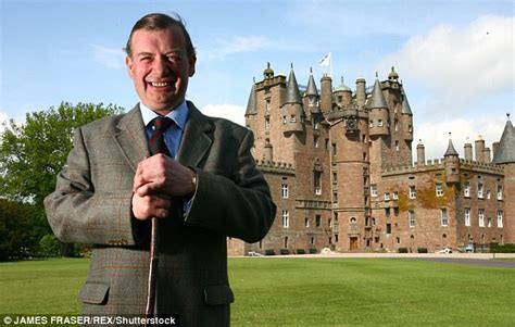 Queens Cousin Leaves £40m Fortune In His Will Daily Mail Online