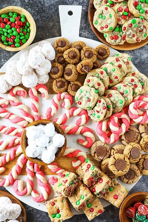 Spoon 1/3 filling down the center. Best Christmas Cookie Recipes | Cookies recipes christmas ...