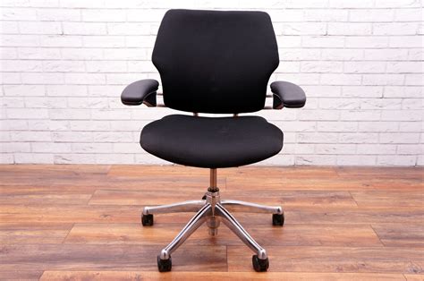 Shop for humanscale freedom task chair at 2modern. HUMANSCALE FREEDOM TASK CHAIR CHROME FRAME IN BLACK FABRIC ...