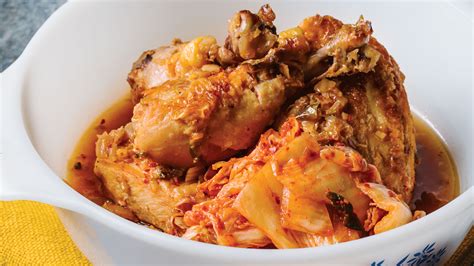 Her mother taught her, her mother's mother taught her, and that's how it works. TASTE | Article-Kimchi-Braised-Chicken | TASTE