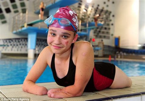 13 летняя девочка без рук и без ног получила золотую медаль по плаванию Ampgirl
