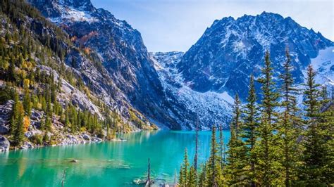 Colchuck Is The Most Mesmerizing Blue Lake In Washington