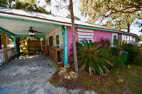 Sold Waterfront Cottage In Cedar Key Florida Circa 1940 215 000 The Old House Life