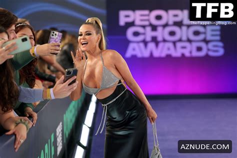 Carmen Electra Sexy Shows Off Her Hot Boobs At The 2022 Peoples Choice