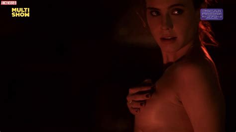 Naked Livia De Bueno In Oscar Freire 279