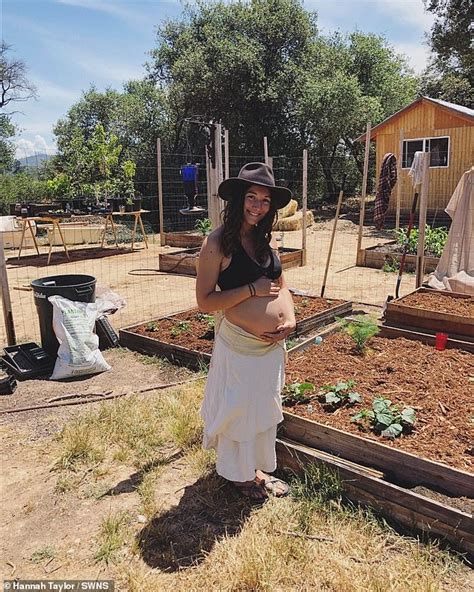 Yoga Teacher Delivers Her First Baby In An Outdoor Bathtub Daily Mail
