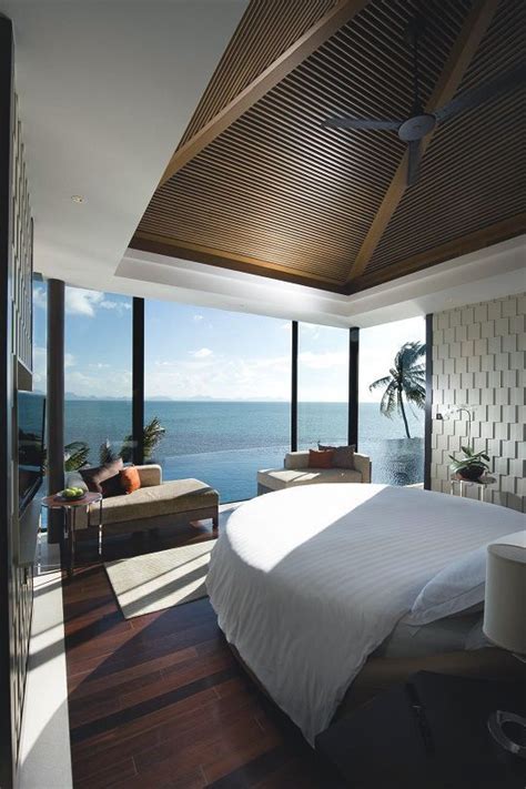 Round Bed Overlooking The Water In 2020 Luxurious Bedrooms Home