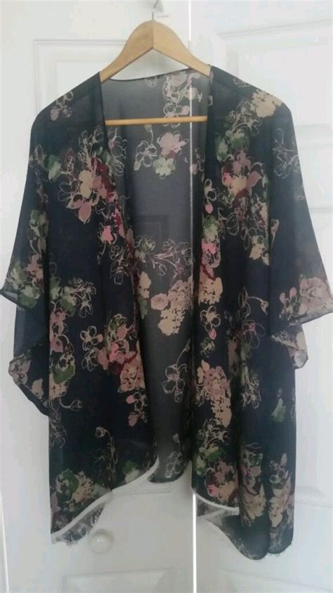 Sheer lace jacket with scalloped edges takes you through ceremony with perfect coverage. Floral print kimono style sheer cover up jacket | Blusones ...