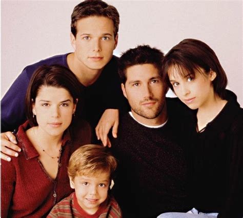 Party Of Five Is Getting A Reboot And Our 90s Selves Can‘t Wait