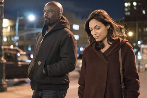 25 Things To Love About Marvels Luke Cage On Netflix Page 15