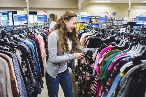 Goodwill Insider Fashion Tips How To Stretch Your Back To School