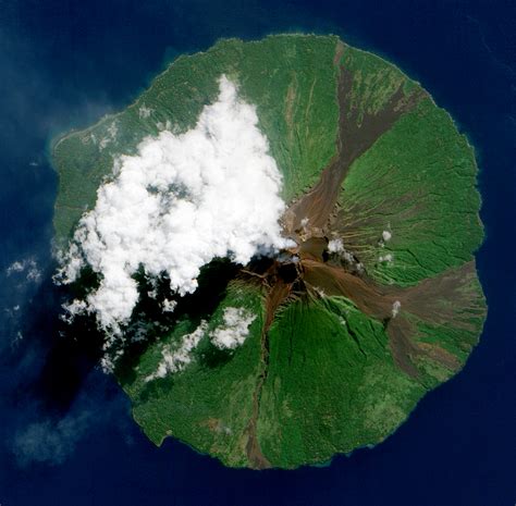 Manam Volcano Papua New Guinea 1218x1196 © Nasa Goddard Space Flight