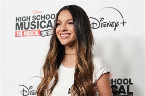 Olivia rodrigo's official debut single drivers license has taken over the pop world since its debut last friday (jan. Why Olivia Rodrigo's "Drivers License" Just Broke a Spotify Record - InsideHook