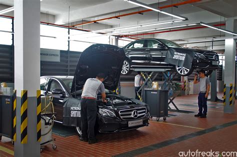 The vehicle from cycle & carriage, the engine stalled. Mercedes-Benz Cycle & Carriage Bintang officiates new ...