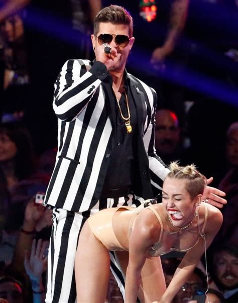 Mtv Video Music Awards 2013 Celebrities React On Miley Cyrus Raunchy Performance With Robin Thicke