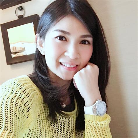 Sophia Chen Marketing Director Chanel Linkedin