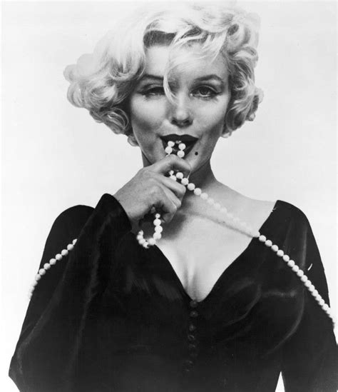 In februari 2014 gaat er een photoshoot plaatsvinden met als thema marilyn monroe. Marilyn Monroe in Promo Photoshoot for "Some Like It Hot ...