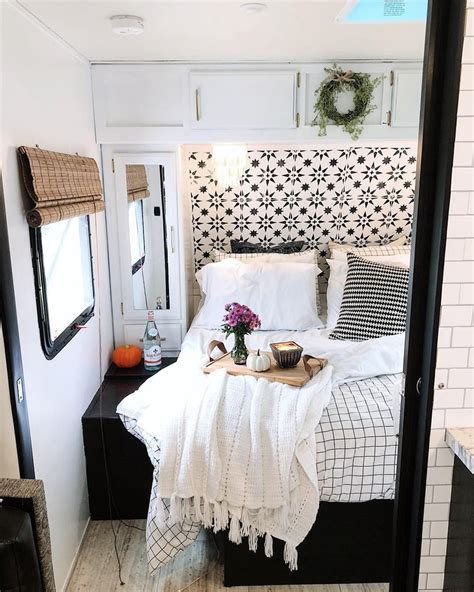 45 Best And Beautiful Rv Decorating Ideas For Fun Summer Camp 2019