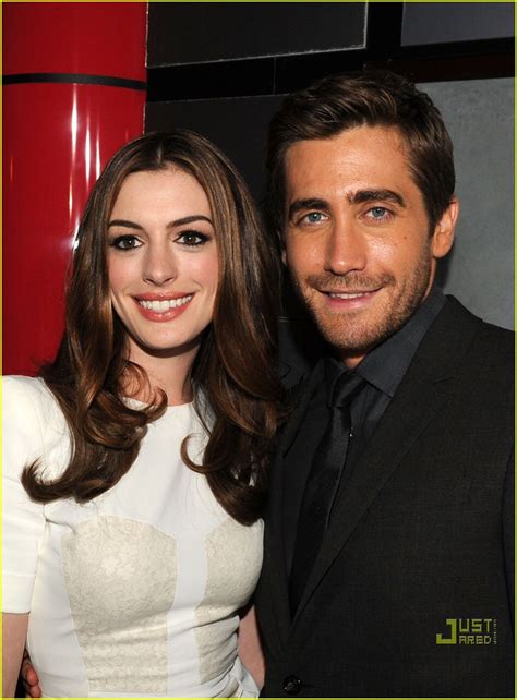 Anne Hathaway And Jake Gyllenhaal Love And Other Drugs Opening Night