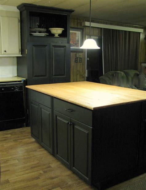 By using a 24″ measurement she only had to cut the vertical lines on the 8′ x 4′ plywood panel. Affordable Mobile Home Kitchen Remodel - Mobile Home Living