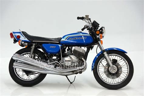 Kawasaki h2 750 mach iv triple centre cylinder and head. Kawasaki H2 750 Triple Motorcycle Auctions - Lot 32 - Shannons