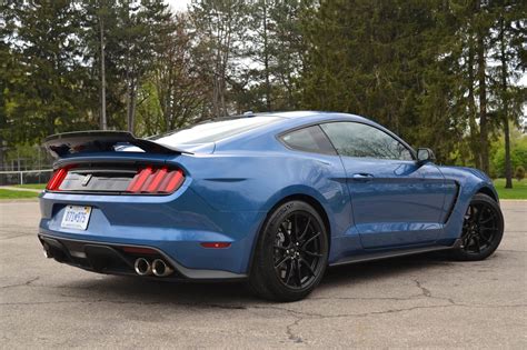 Brand New 2019 Ford Mustang Shelby Gt350 Is An Incredible Deal Carbuzz
