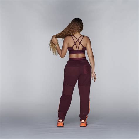 Beyonc Ivy Park Beyonce Knowles Sexy Curves In Adidas X Ivy Park The First Ivy Park