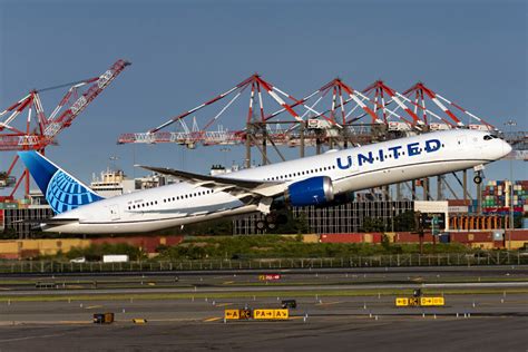 The History Of United Airlines Livery Simple Flying
